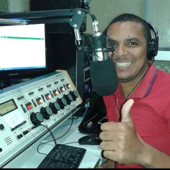 ISMAEL  JAMES