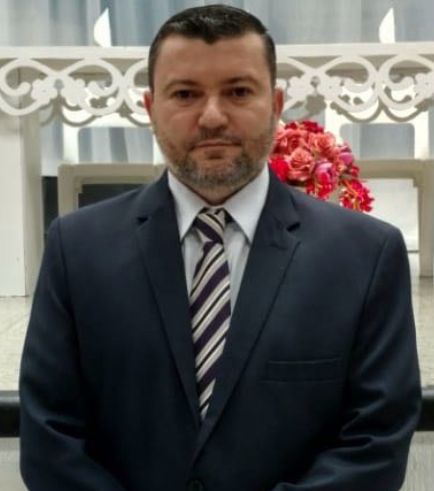 PASTOR  ELTON ARAUJO